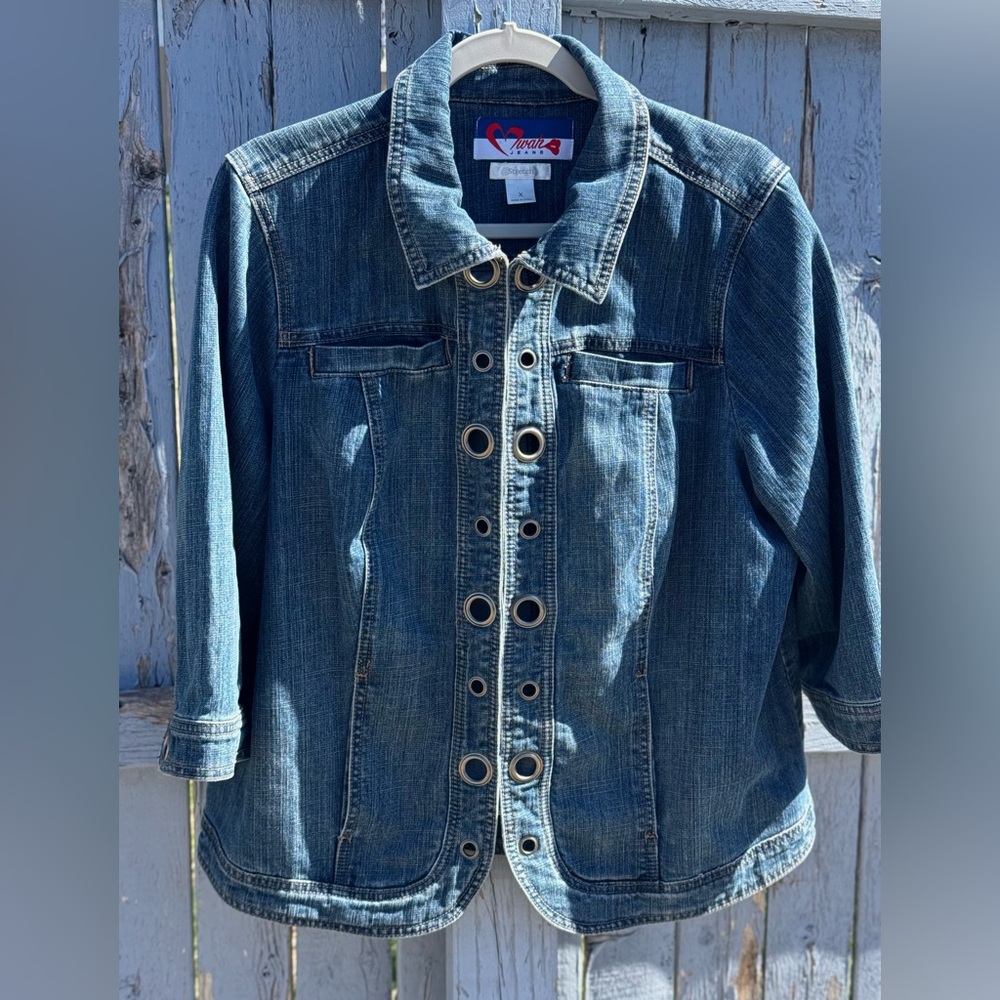 Mwah Jeans Denim Jacket size X XL Stretch Fit Women’s Classic Grommet Details